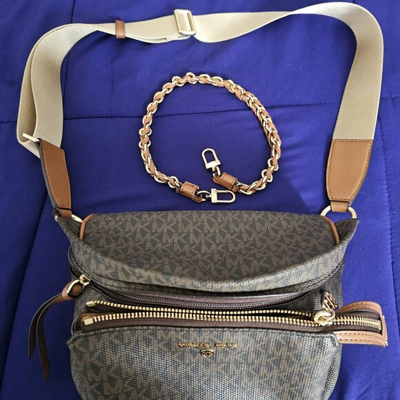 Slater Medium Signature Logo Sling Pack - Picture 5 of 10